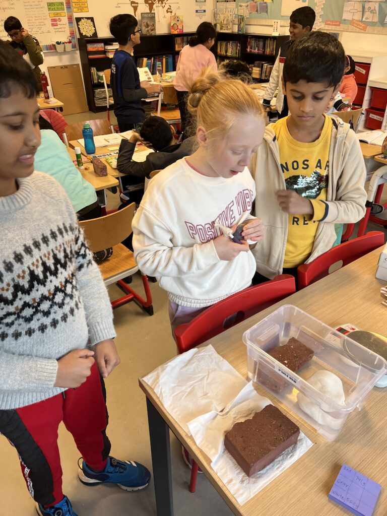 Rock Investigation in Class 4